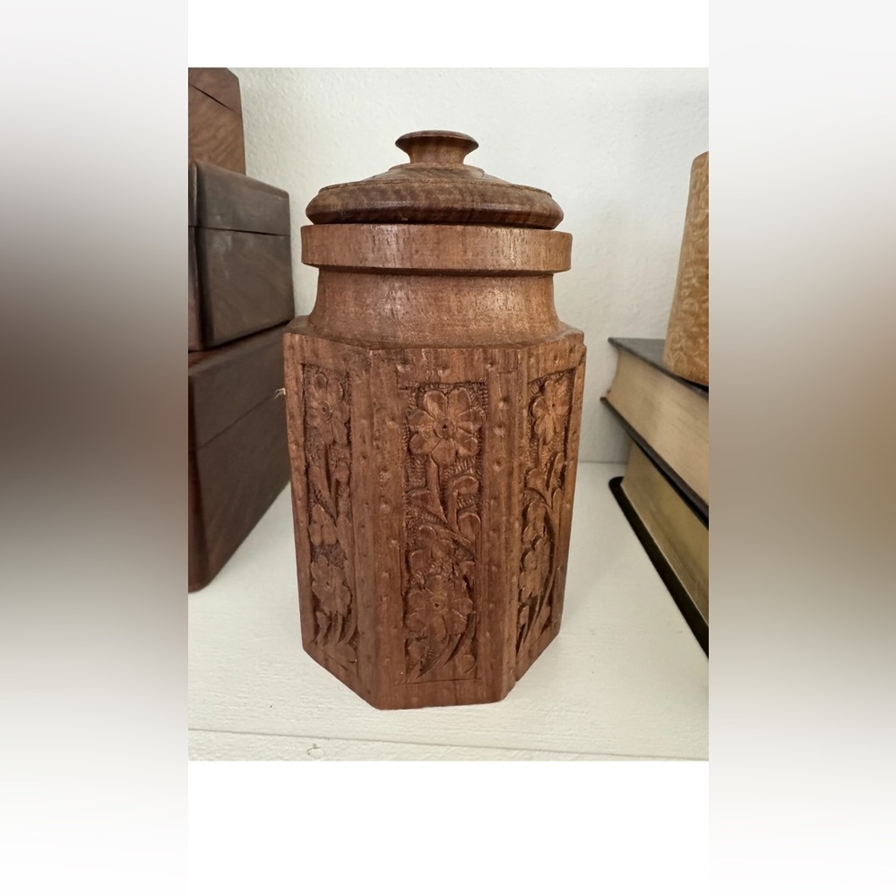 Wood Carved Octagon Shape Tea Canister Jar w Lid 6.5” Made in India Florals